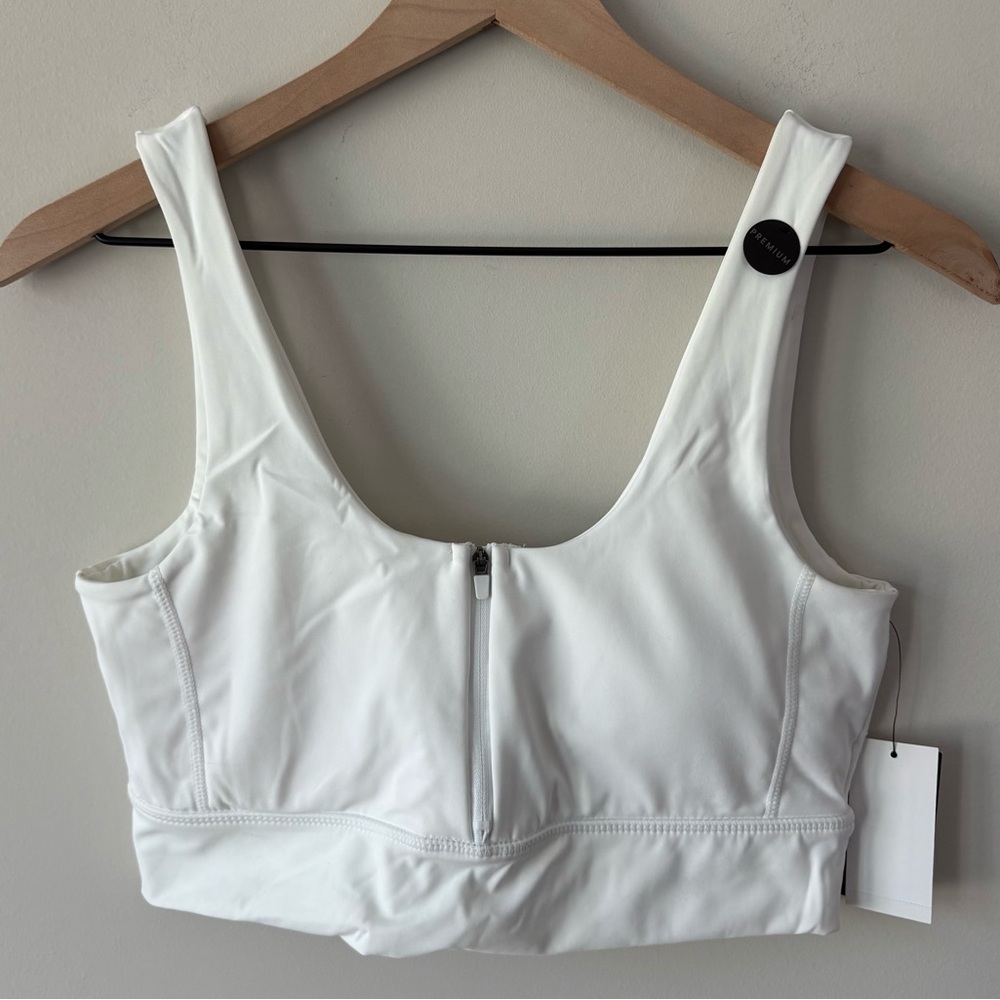 Cotton On Body Zip Front Sports Bra NWT Large